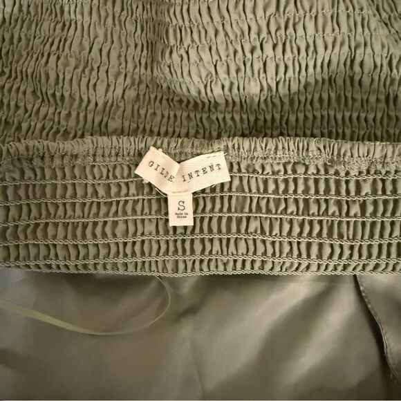 Gilded Intent Buckle Cinched Halter Tank Top - Picture 5 of 5